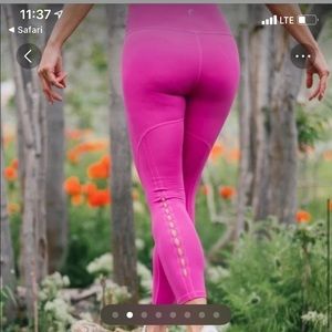 Zyia fish is brilliant leggings